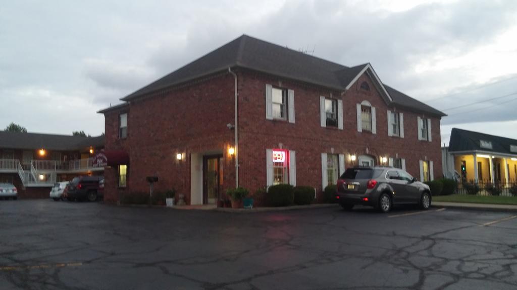 Old Bardstown Inn Buitenkant foto