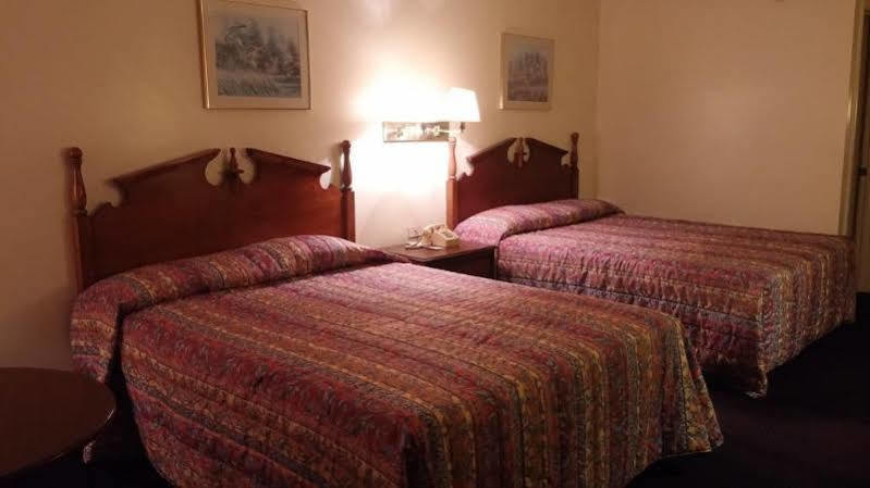 Old Bardstown Inn Buitenkant foto